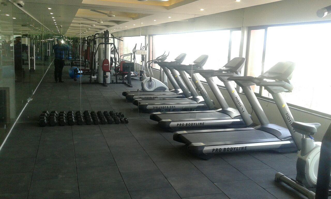 โฮเต็ล คอมฟอร์ต Hotel Bharuch ภายนอก รูปภาพ