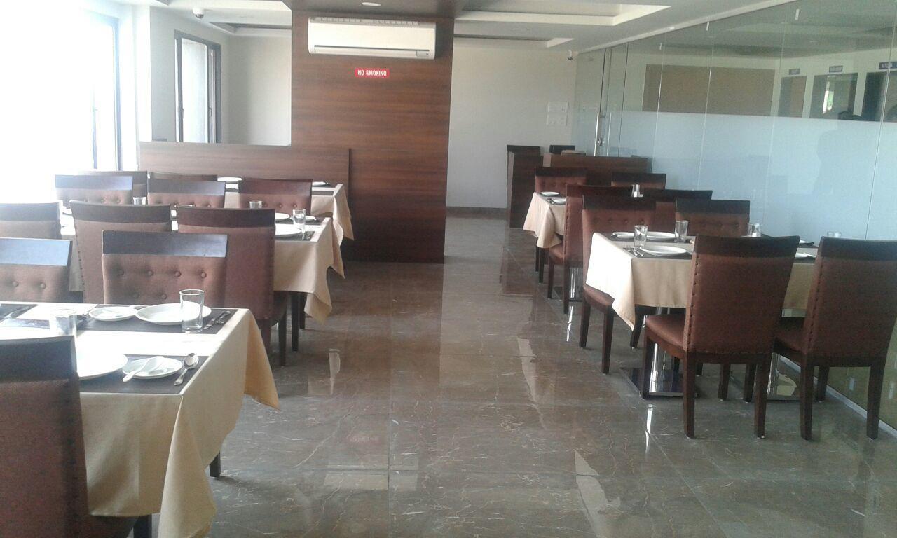 โฮเต็ล คอมฟอร์ต Hotel Bharuch ภายนอก รูปภาพ