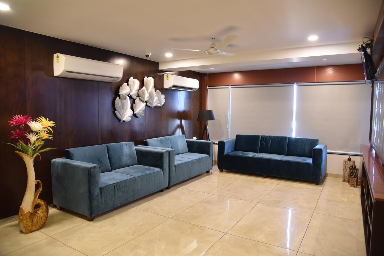 โฮเต็ล คอมฟอร์ต Hotel Bharuch ภายนอก รูปภาพ